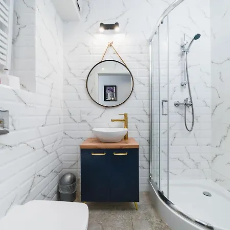 Ice Apartment *