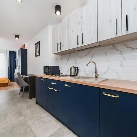 Apartment Ice *
