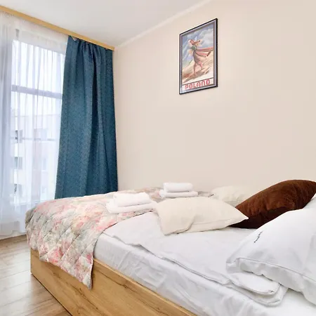 Ice Apartment *
